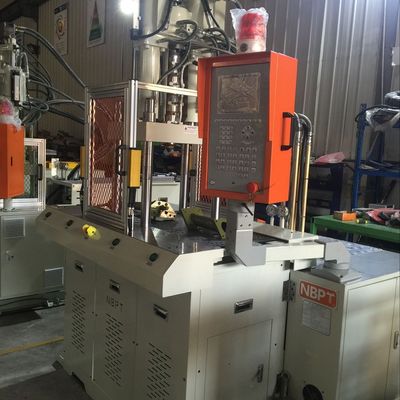Fabrica de 45T vertical de doble deslizamiento de la mesa de inyección directa de plástico máquina