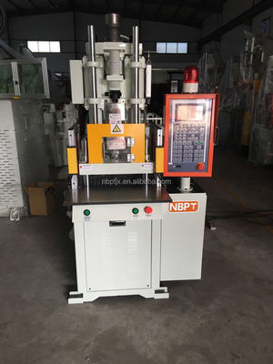 Máquina de moldeo por inyección de plástico vertical pequeña