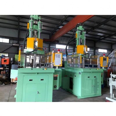 Fabricante chino Máquina de inyección vertical de cuatro columnas de alta calidad de 120 toneladas para hacer pelotas de golf