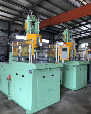 Fabricante de máquinas para moldear por inyección con moldeador vertical